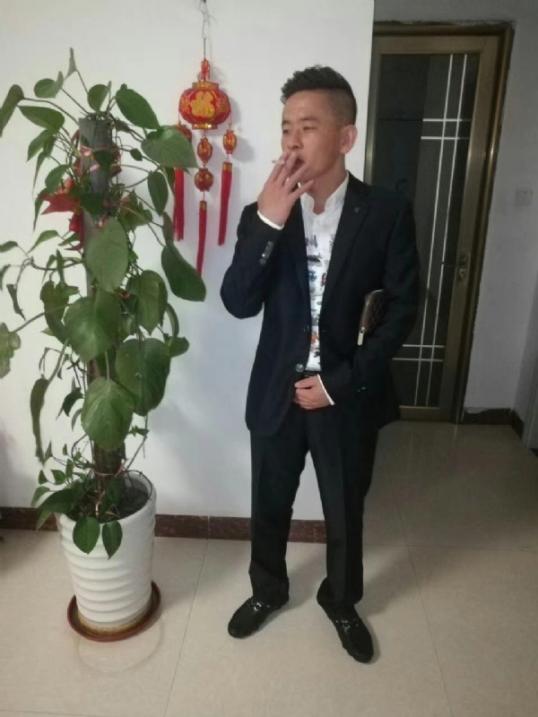 男人三十而立的第二张照片--雷州上门女婿服务网